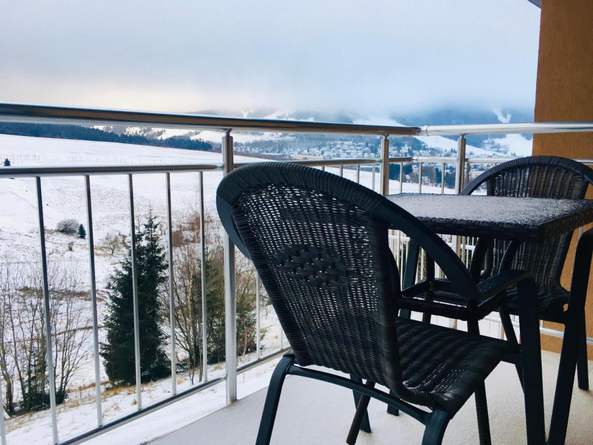 Apartmany Na Vyhledech Loučná pod Klínovcem エクステリア 写真